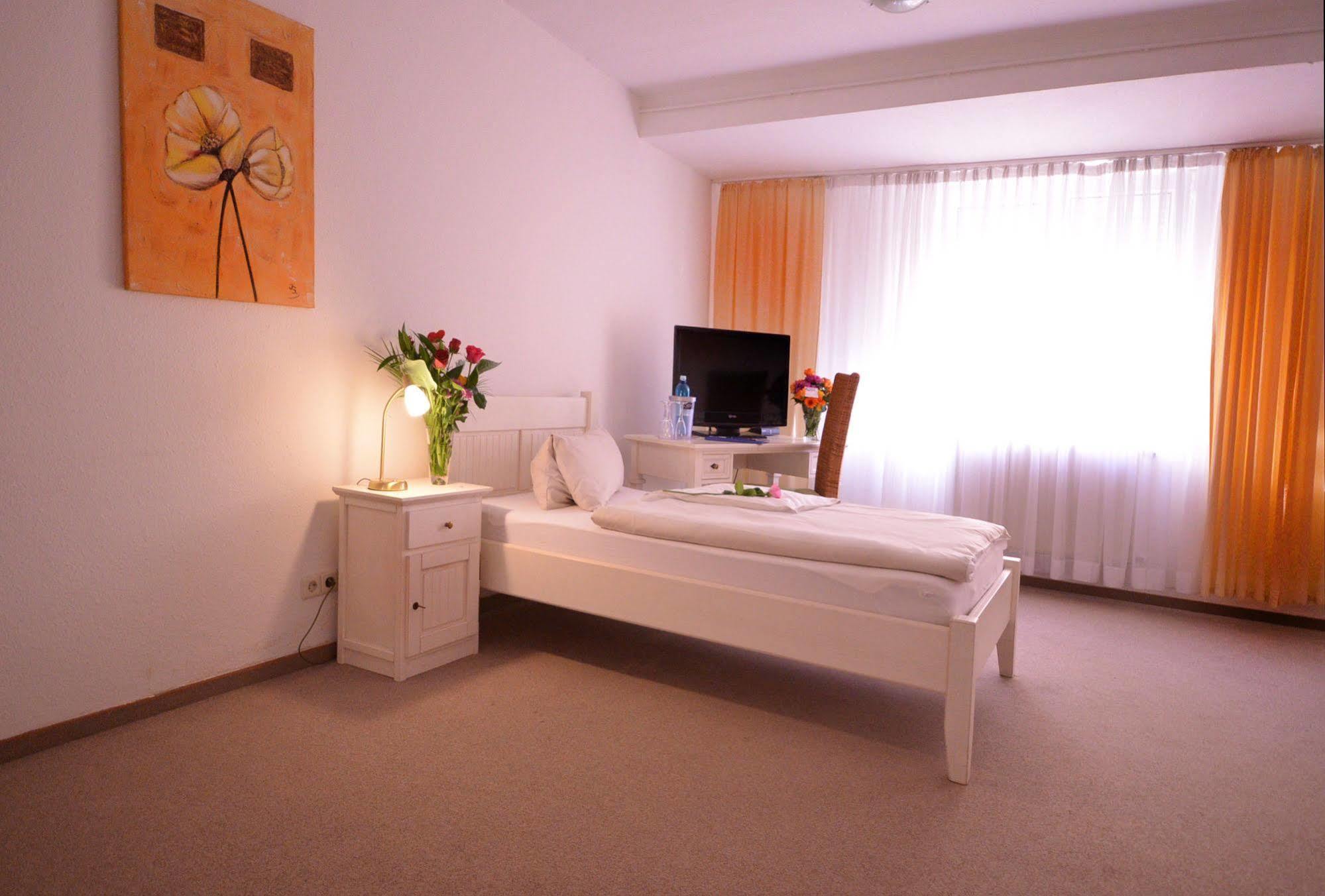 Alpha Hotel Garni Dietzenbach Kültér fotó
