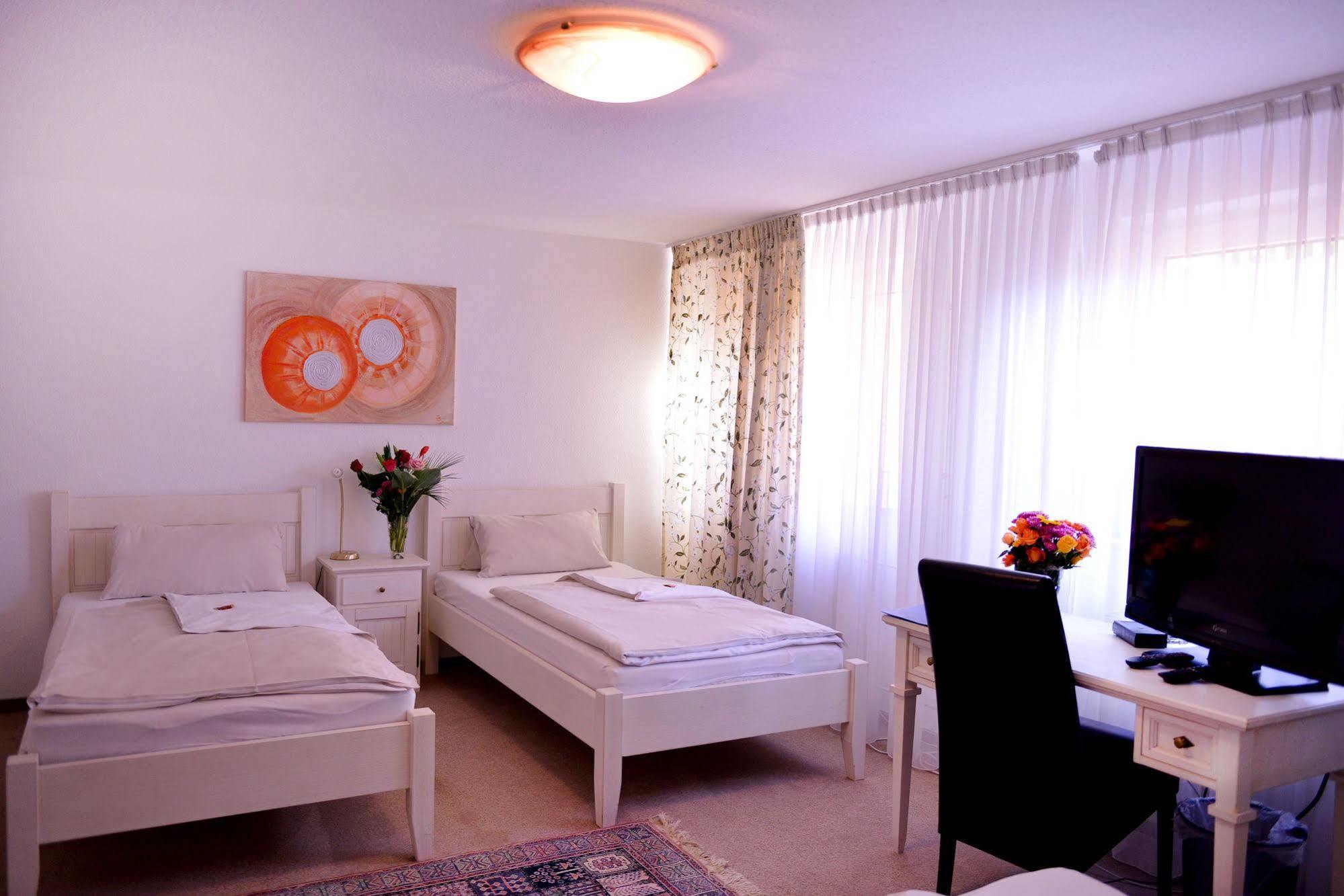 Alpha Hotel Garni Dietzenbach Kültér fotó